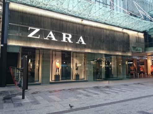 La marca ZARA, acaba de desbancar a la de Banco de Santander.