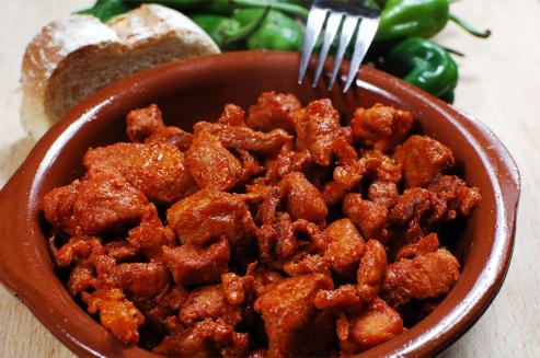 La ZORZA es la carne adobada para la fabricación de los "Chorizos" y cualquier epoca del año es buena para su degustación.