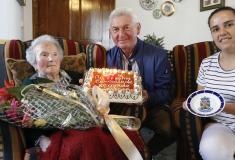 Celestina Penabad, la abuela de Galicia, celebró ayer su cumpleaños en Xernade.