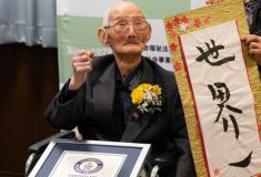 El japonés Chitetsu Watanabe es el varón más anciano del mundo  por la Guinness World Records