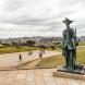 A estatua de Carlos III o lado da Torre de Hercules, A Coruña