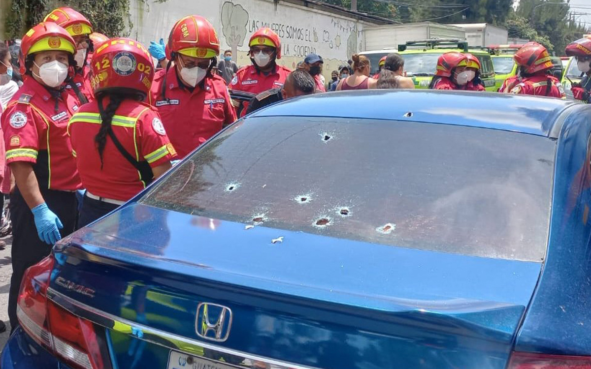 al Menos 23 Muertos, Entre Ellos Varios Niños, por una Explosión en un Supermercado al Norte de México