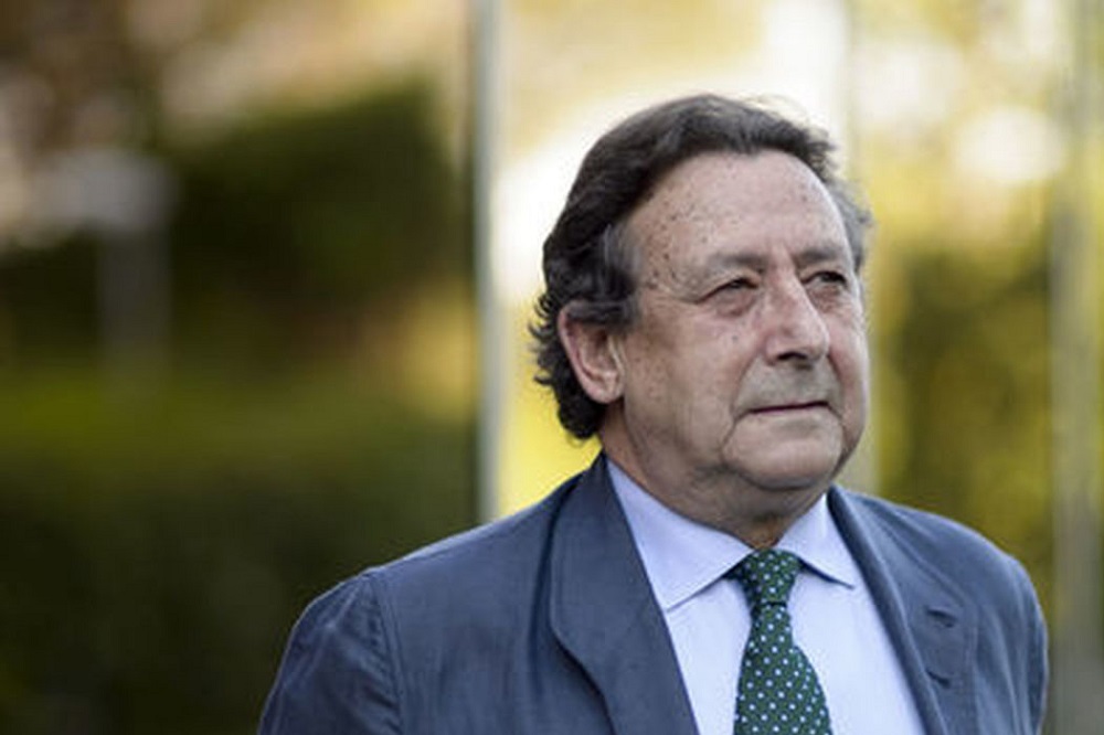 Alfonso j. Ussía Recibe el ix Galardón Periodístico Alberto Jiménez Becerril: «la Memoria Democrática Padece de un Alzhéimer Institucional que Asusta»