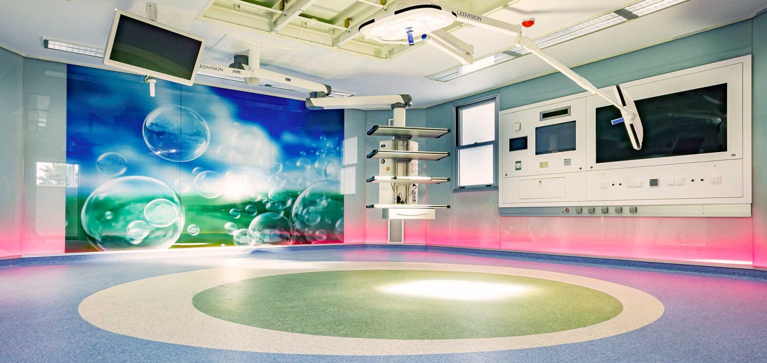 Actualidad: el Hospital Virgen del Rocío de Sevilla Comienza una Programación Navideña Llena de Actuaciones Musicales y Visitas muy Especiales