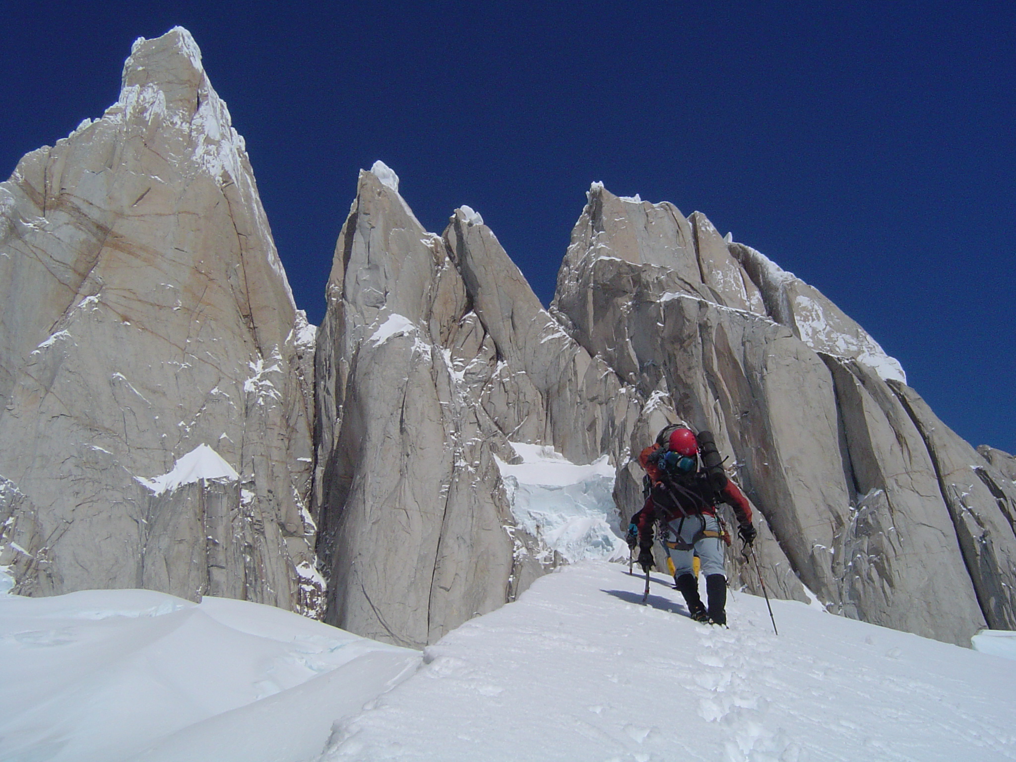 Última hora: la Base de Cerro Muriano Acoge la Solemne Parada Militar por su Patrona, la Inmaculada Concepción
