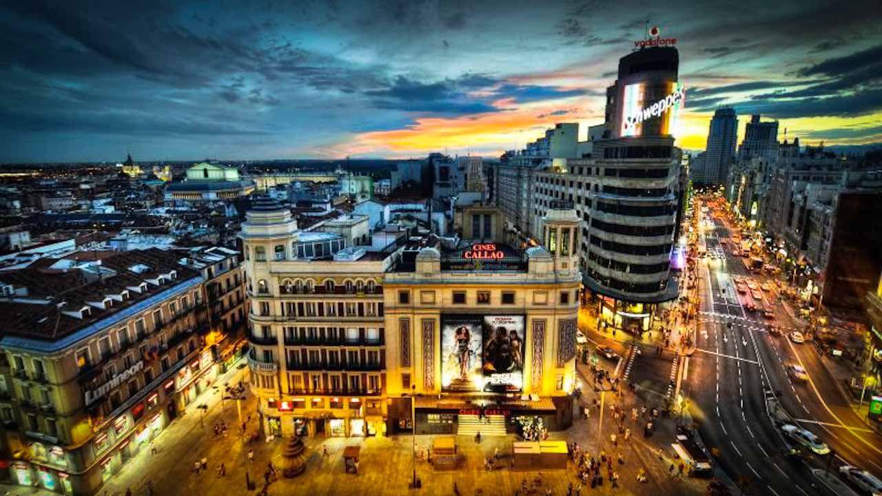 Actualidad: el Ocio Nocturno Madrileño Celebra un Puente de la Constitución «mejor de lo Esperado»