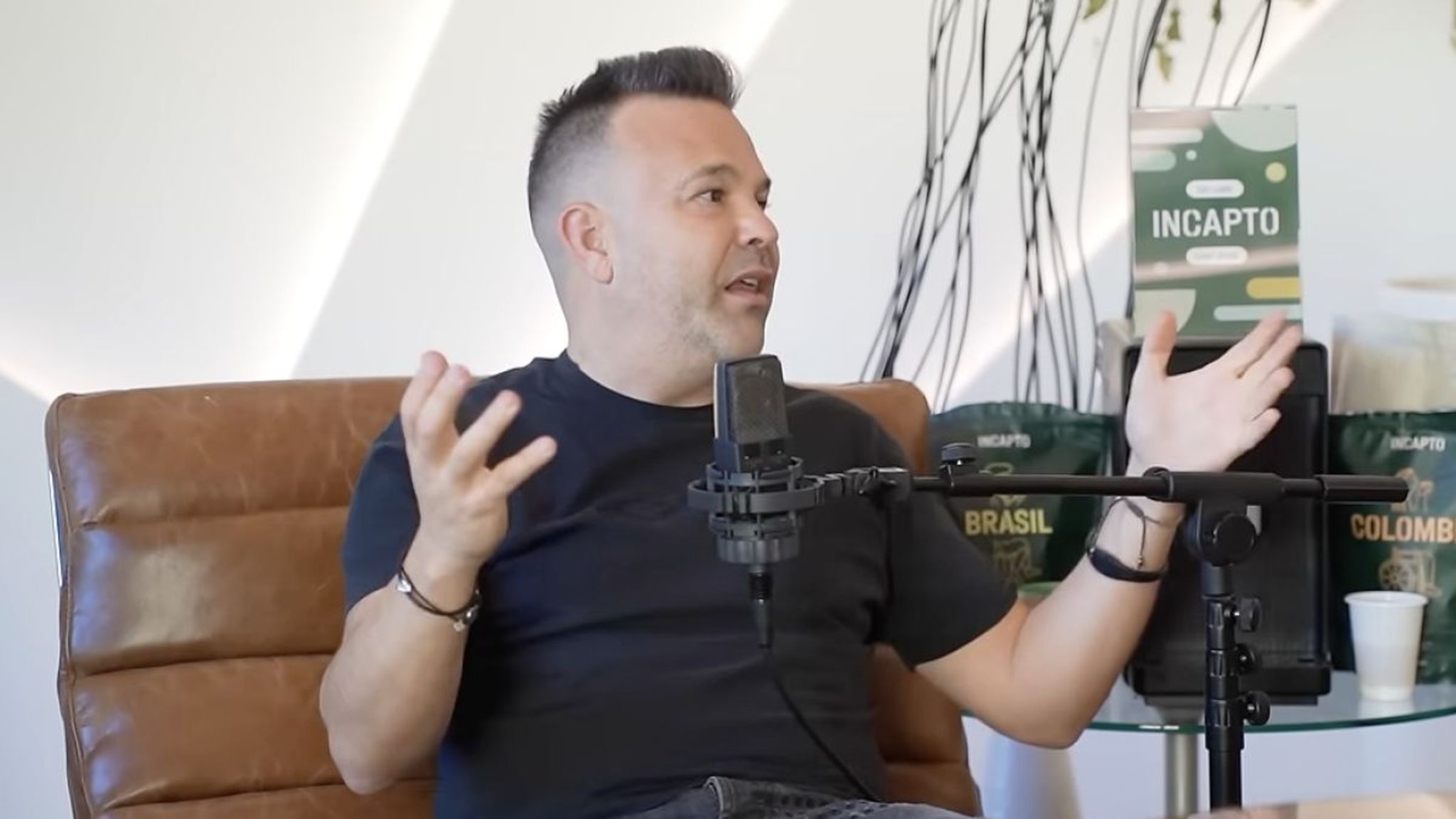 En desarrollo: el Millonario José Elías, muy Duro con lo que se Enseña a los Niños en los Colegios de España: «es Necesario Entender…»