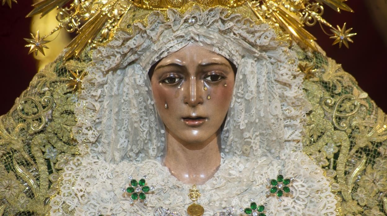 Todos los Detalles del Besamanos de la Macarena en san gil