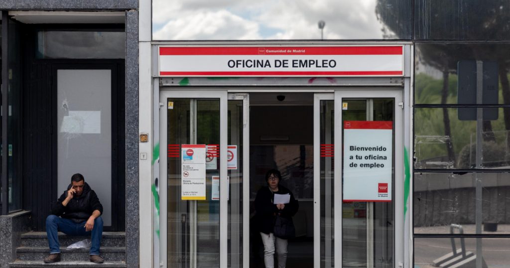 TÍTULO: Actualidade: Juanma Lorente, Avogado Laboralista, Sobre Cando Deberían Comezar as Vacacións: «A min dame igual como se poña a túa empresa»