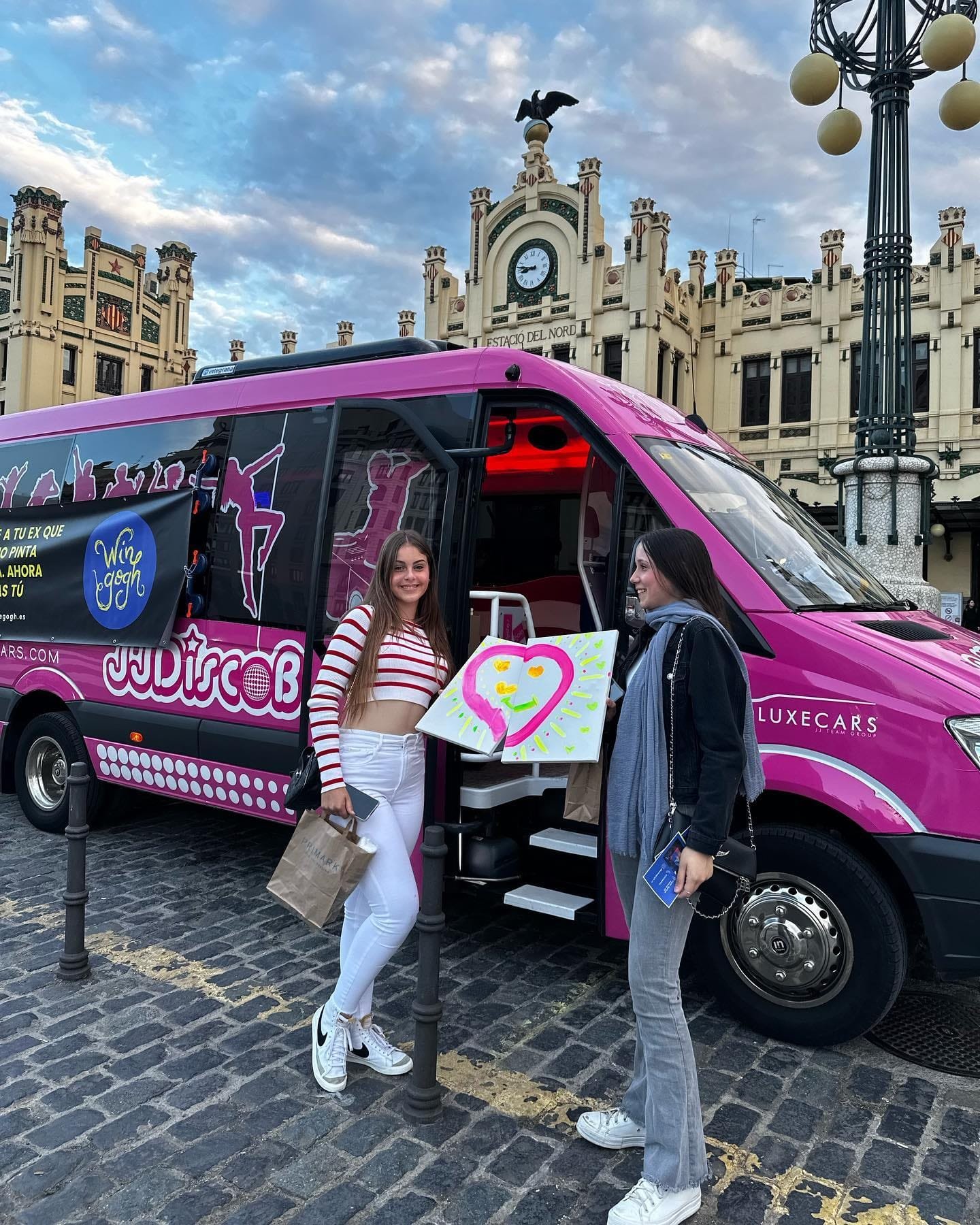 Actualidad: Este es el ‘wine Bar’ de Málaga que Recomienda Dani Carnero: Más de 30 Vinos por Copa, Catas y una Carta de Picoteo única