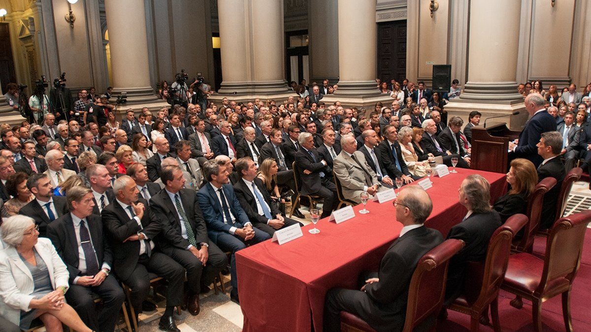 Última hora: el pp Lleva al Congreso el Bulo de la Bomba Lapa Emitido en tve y «su Falta de Pluralismo»