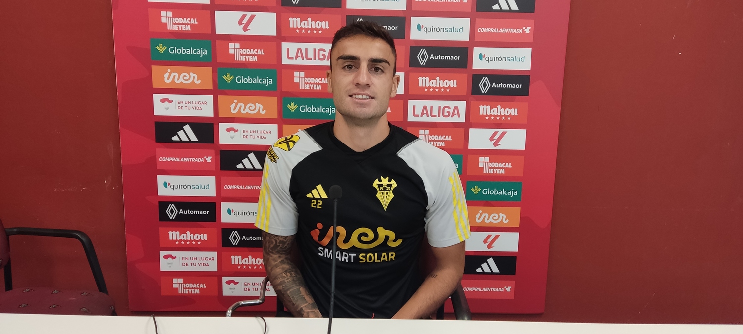 Análisis: Oficial: Carlos Isaac Deja de ser Jugador del Córdoba cf Para Firmar con el Widzew Lodz