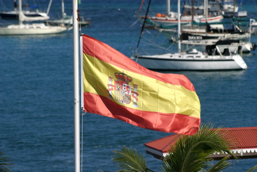 TÍTULO: O naval defende a colaboración entre estaleiros e auxiliares para converter España nun «hub global» de reparacións - Galicia Universal