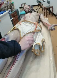 Cangas restaura o Cristo do Descendemento de Ignacio Cerviño para salvagardar a Semana Santa