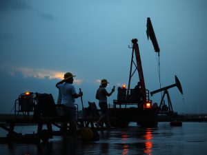 La posible intervención del G7 frena el alza del petróleo