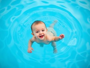 La piscina, un refugio para los bebés: vuelven a la movilidad que tuvieron en el útero materno