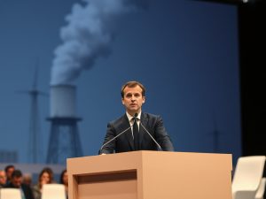 Macron impulsa la energía nuclear como respuesta a la inestabilidad internacional y la dependencia de los hidrocarburos