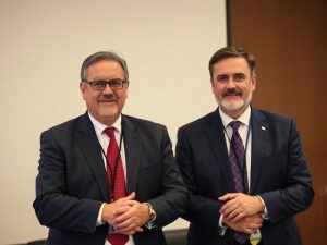 Margallo y Miguel Sebastián advierten en A Coruña de que la duración del conflicto en Irán condicionará su efecto en los