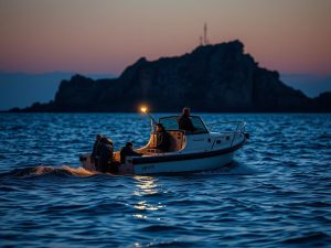 Rescatados dos marineros de O Grove cuando faenaban en Ons