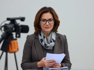 Marta Flich condena el acoso a Ione Belarra tras la detención de dos sospechosos