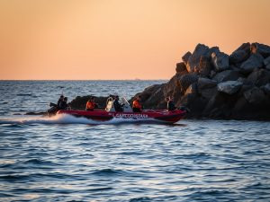 Gardacostas rescata otra embarcación, esta vez en Vilanova de Arousa