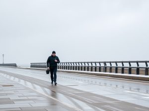 Galicia encara un nuevo temporal: lluvia, viento, nieve y avisos en la costa de A Coruña y Pontevedra