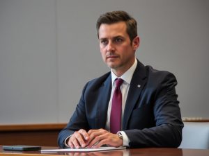 La jueza cita a declarar a Miguel Ángel Rodríguez el próximo 6 de mayo por revelación de secretos de dos periodistas