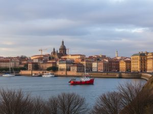 Castro de Rei amanece con cielos cubiertos y probables lloviznas este sábado 14 de marzo