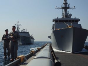 Trump propone una misión naval internacional para reabrir el estrecho de Ormuz