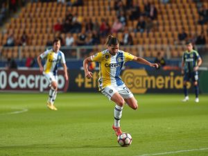 El Compostela recupera la sonrisa en San Lázaro y suma tres puntos ante el Alondras