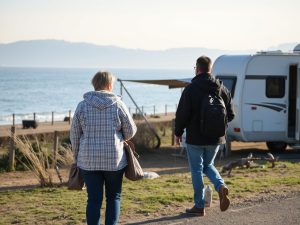 Ames impulsa el turismo itinerante con una nueva área para autocaravanas en Bertamiráns y mejoras anunciadas en Milladoi