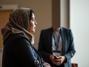 Ebbaba Hameida reivindica que opinar é un acto de autonomía no foro de Pontevedra