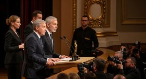 A gala dos Oscar interrompe en directo o discurso dos autores de 'Golden'