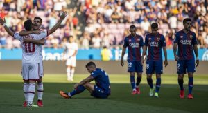 Un Rayo con diez rescató un punto ante el Levante y dejó escapar la salvación a los granotas