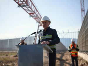 Chile inicia la construcción de una zanja en la frontera norte para frenar la inmigración irregular