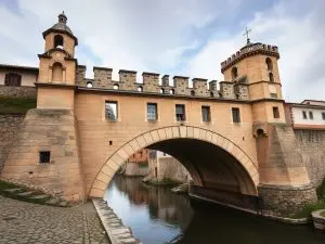El histórico puente de Cruzul, en Becerreá, declarado Bien de Interés Cultural