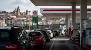 As gasolineiras de Ourense recuperan clientela tras a rebaixa temporal do combustible