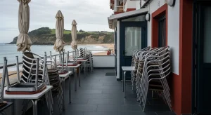 A hostalería costeira galega enfronta a tempada con falta de persoal e sen prazas onde aloxalo