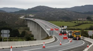 A AG-53 volverá a cortarse en Toén por obras no viaduto; a circulación restablecerase o 27 de marzo