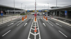 Aena destina 366.675,97 euros para poñer orde no aparcadoiro de Peinador e acabar coas confusións dos condutores