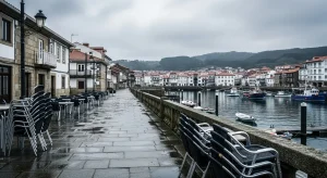 O turismo galego sae á Semana Santa prudente: máis medo ao tempo que á guerra.