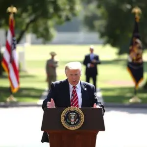 Trump dice que la guerra está “prácticamente terminada”