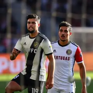2 jugadores LAFC sancionados de por vida por apuestas en MLS