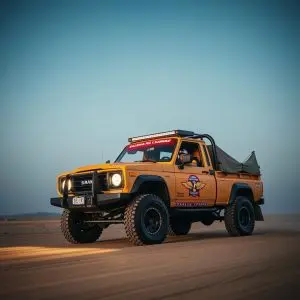 Santana vuelve al Dakar con Calleja y un pick up t1+