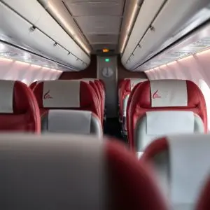 Emirates busca tripulante de cabina en Barcelona: 2.600€