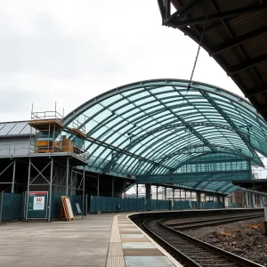 La estación de tren de Santiago ya toma forma con su nueva marquesina acristalad