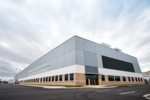 Indra invertirá 18 millones en su nueva fábrica de blindados en As Pontes
