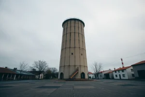 Cuatrocientos kilos de explosivos derriban este jueves las torres de As Pontes