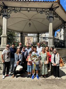 Carlos Hermelo Fernandez  Con Su Familia  Tras El Homenaje