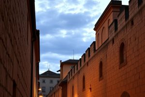 Lugo, la ciudad amurallada que aparece a la cola del “Spain Happy Index”: ¿qué dicen los números y q